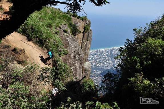 Trecho da trilha no alto da Pedra da Gavea, no Rio de Janeiro